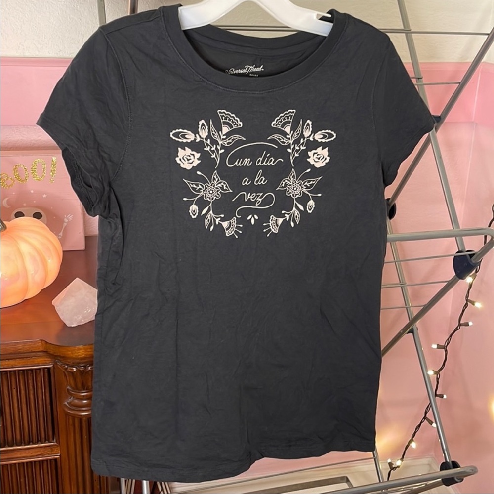 Un Dia A La Vez Shirt